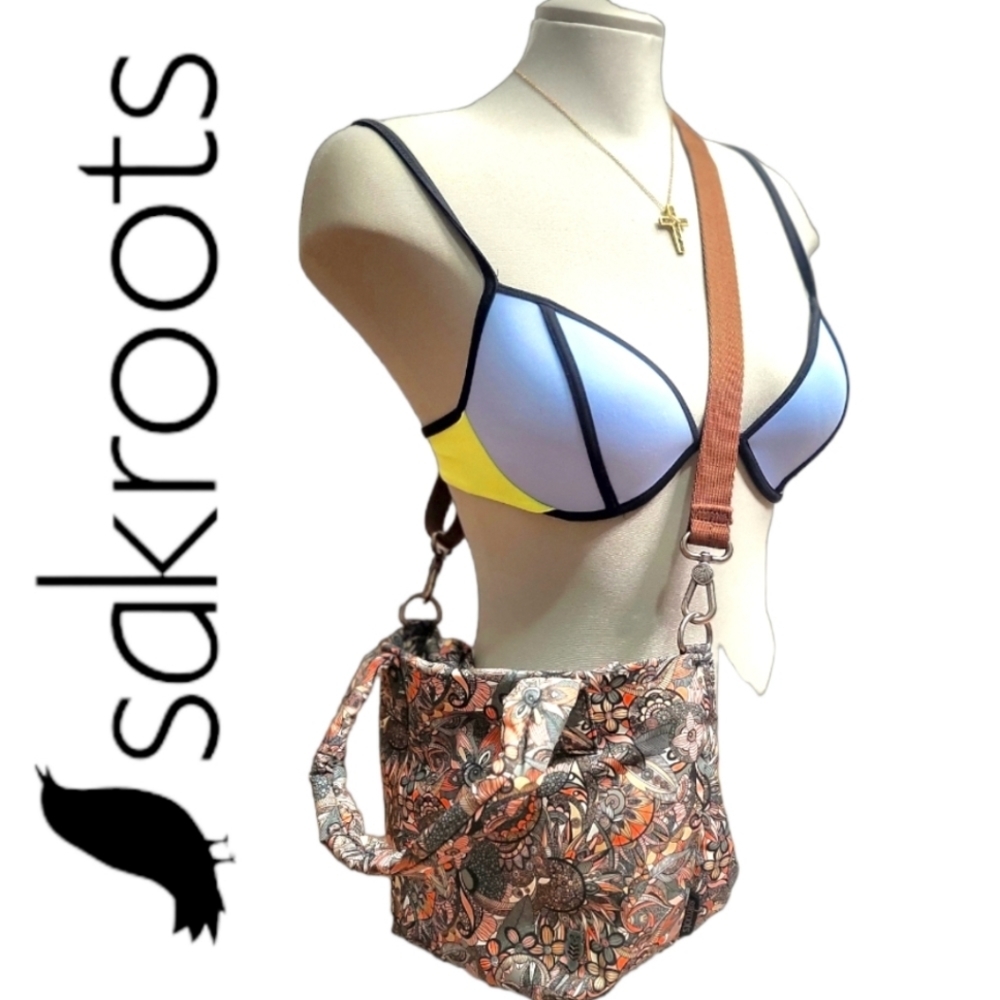💙SAKROOTS CULVER SIENNA  SMALL MULTICOLOR Cross body/ Hand Bag